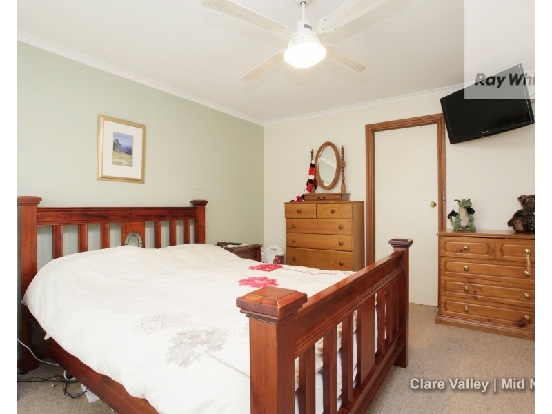 7 Mckinnon Park, Clare SA 5453