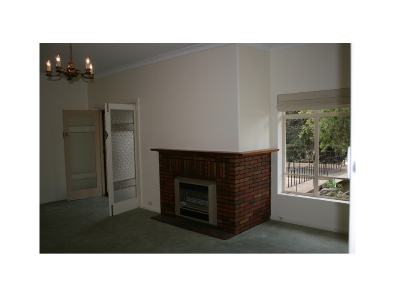 5 West Terrace, Clare SA 5453