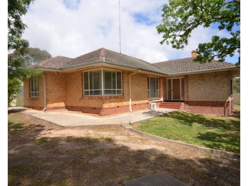 5 Webb Street, Clare SA 5453