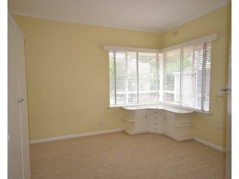 5 Webb Street, Clare SA 5453