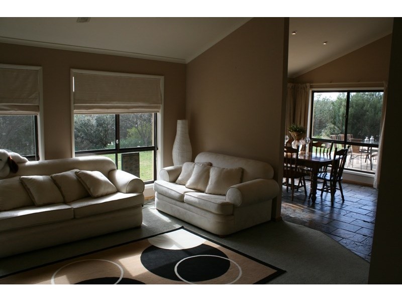 60 Neagles Rock Road, Clare SA 5453