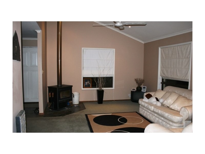 60 Neagles Rock Road, Clare SA 5453