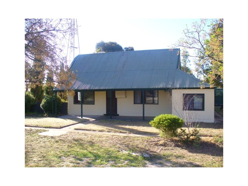 27 Charles Street, Yacka SA 5470