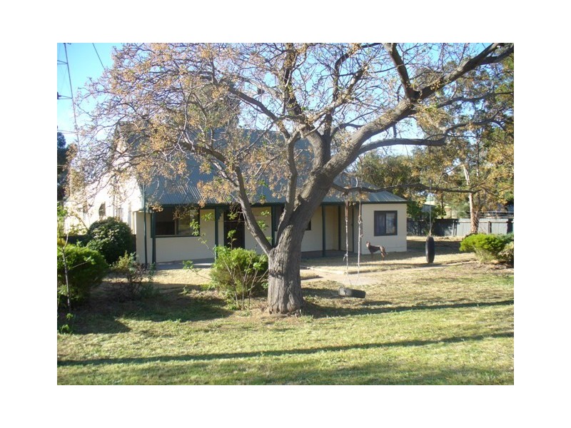 27 Charles Street, Yacka SA 5470