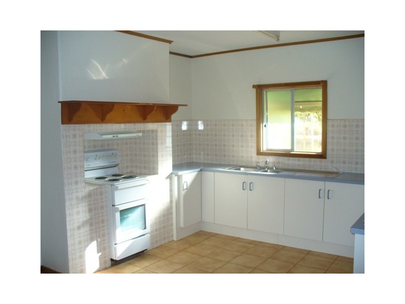 27 Charles Street, Yacka SA 5470