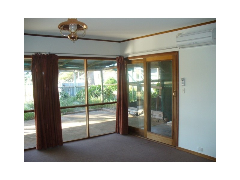 27 Charles Street, Yacka SA 5470