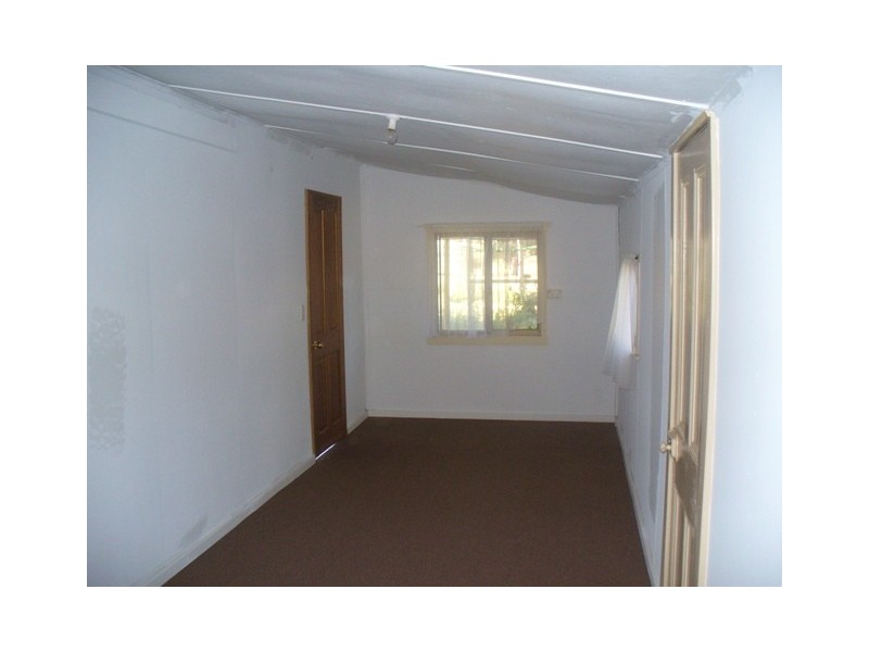 27 Charles Street, Yacka SA 5470