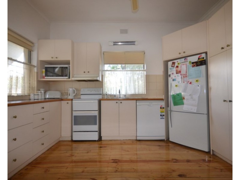 144 Main North Road, Clare SA 5453