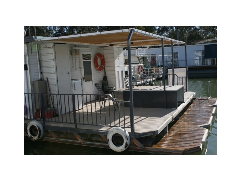 “Gypsy” Houseboat, Morgan SA 5320