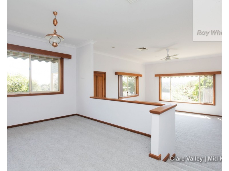 6 Michael Court, Clare SA 5453