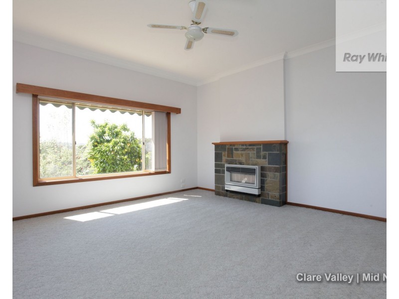 6 Michael Court, Clare SA 5453