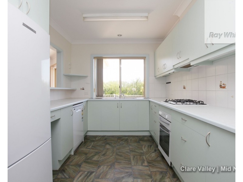 6 Michael Court, Clare SA 5453