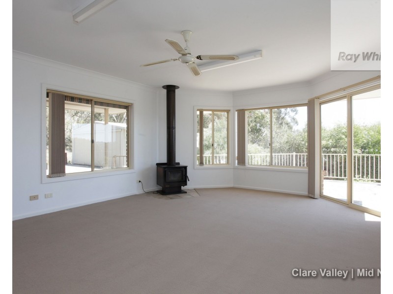 6 Michael Court, Clare SA 5453