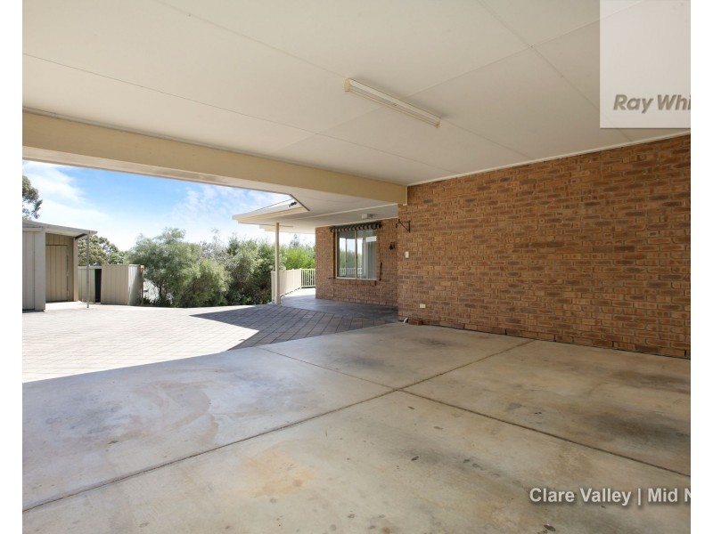 6 Michael Court, Clare SA 5453