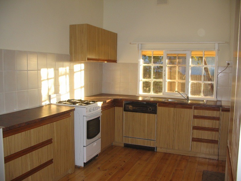 206 Railway Terrace, Peterborough SA 5422
