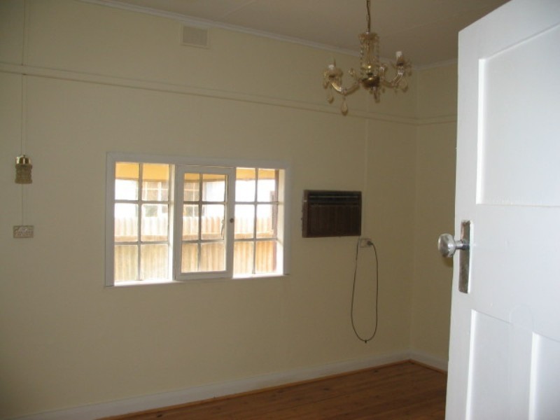 206 Railway Terrace, Peterborough SA 5422