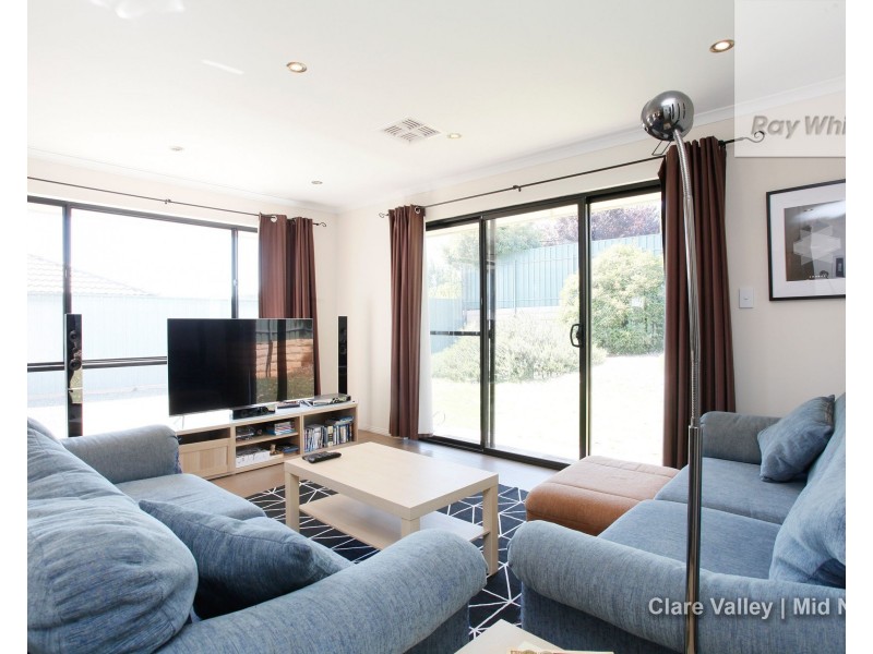 19 Pandappa Drive, Clare SA 5453