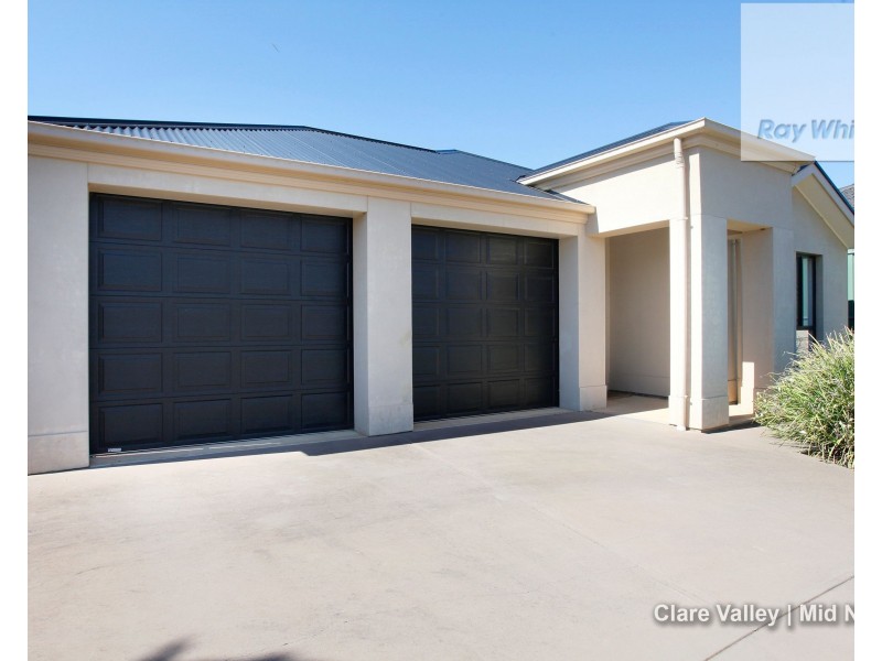 19 Pandappa Drive, Clare SA 5453