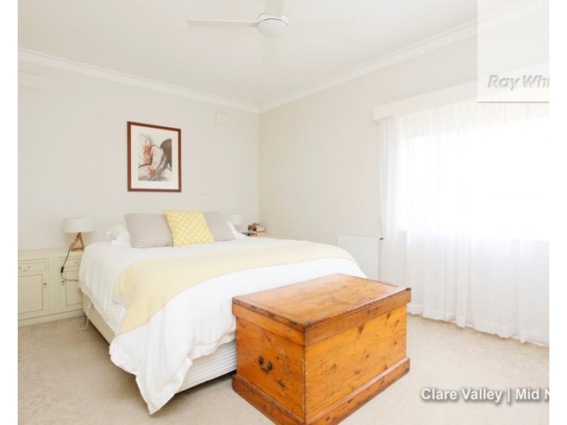 29 Agnes Street, Clare SA 5453
