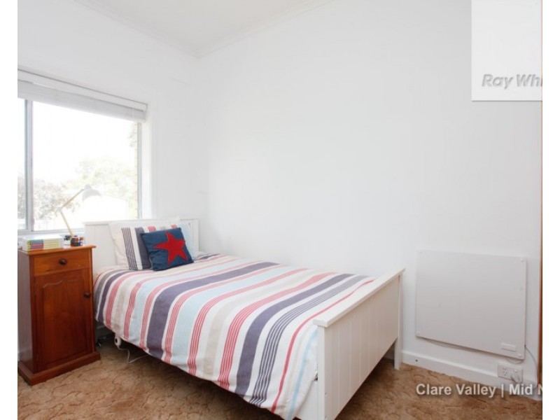 29 Agnes Street, Clare SA 5453