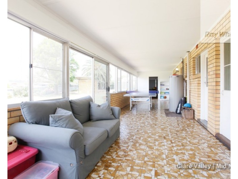 29 Agnes Street, Clare SA 5453