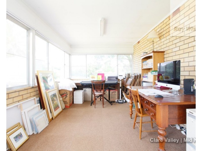 29 Agnes Street, Clare SA 5453