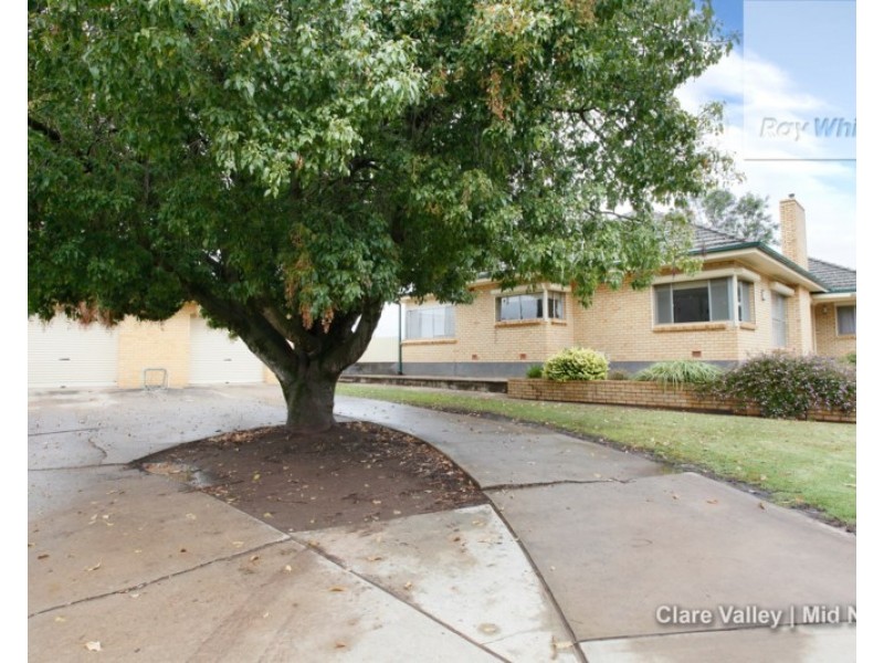 29 Agnes Street, Clare SA 5453
