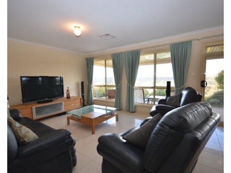 14 Michael Court, Clare SA 5453