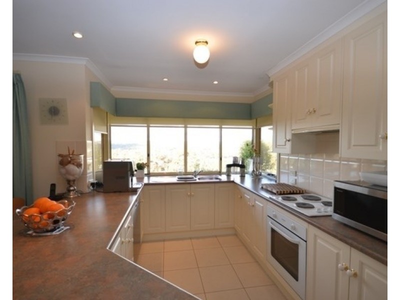 14 Michael Court, Clare SA 5453