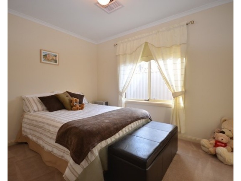 14 Michael Court, Clare SA 5453