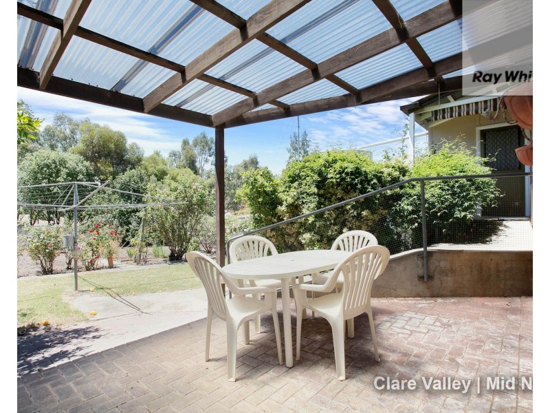 45 Essington Avenue, Clare SA 5453