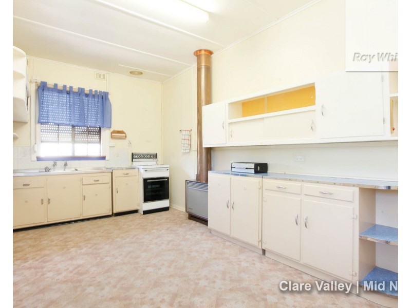 45 Essington Avenue, Clare SA 5453