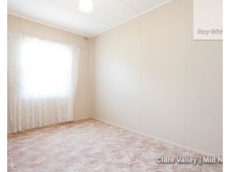 45 Essington Avenue, Clare SA 5453