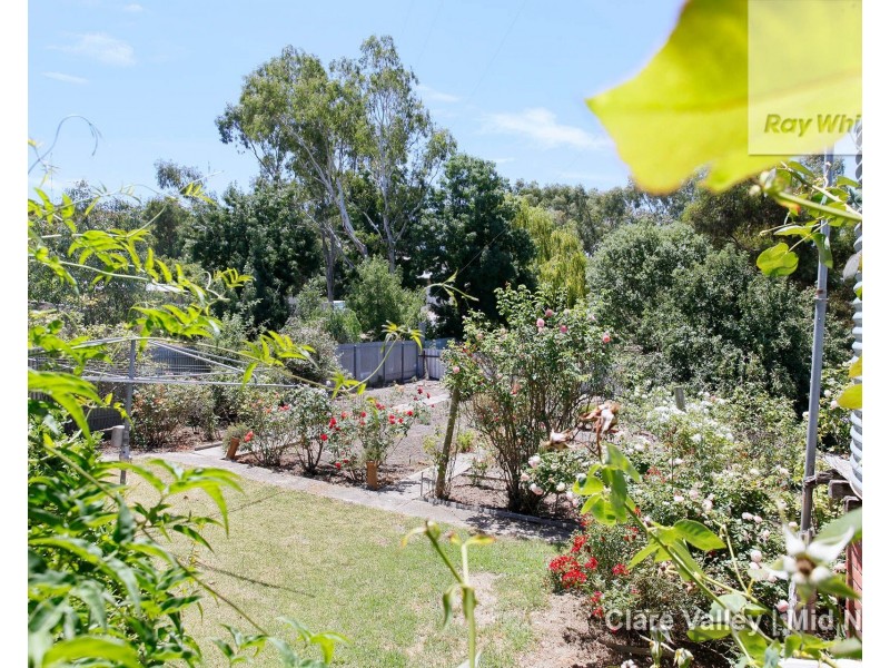 45 Essington Avenue, Clare SA 5453