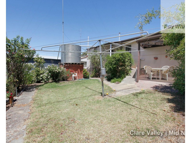 45 Essington Avenue, Clare SA 5453