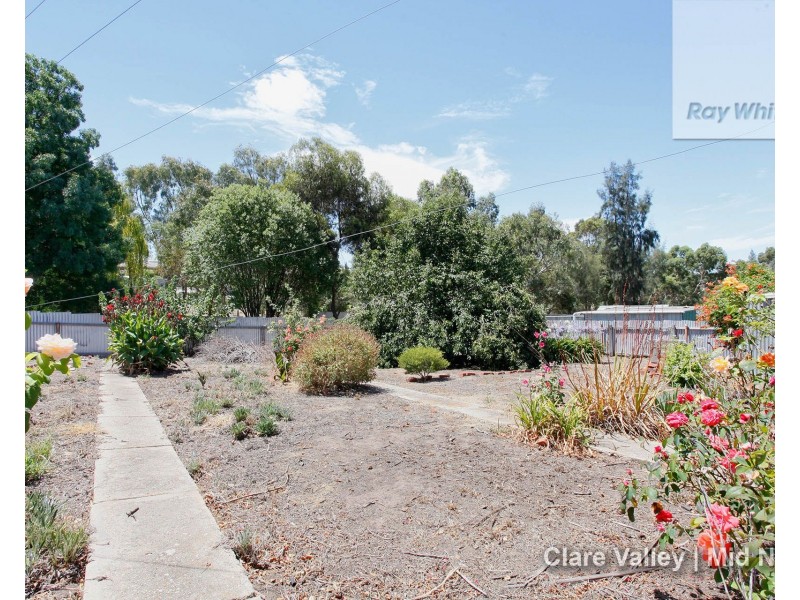 45 Essington Avenue, Clare SA 5453