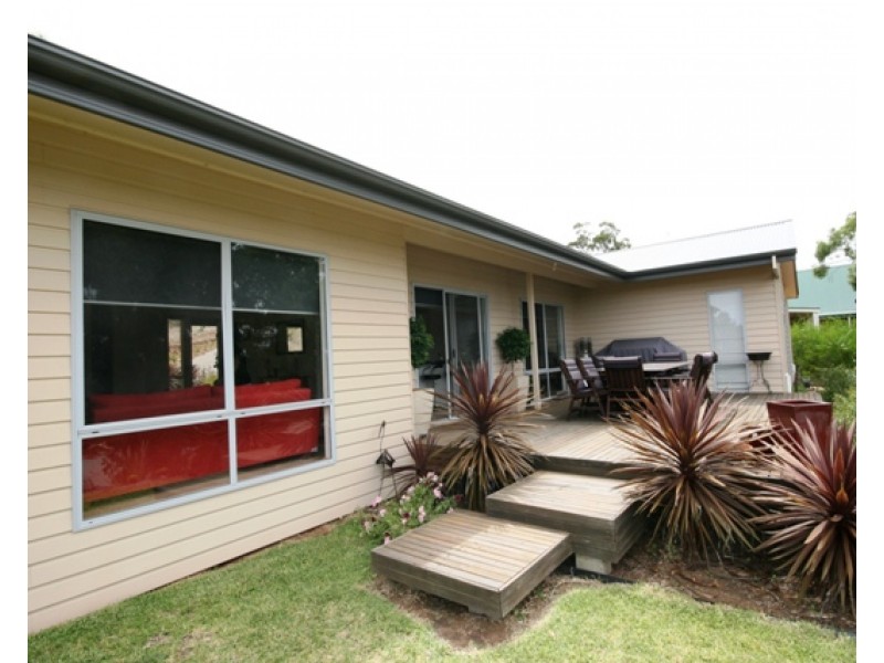 13 Michael Court, Clare SA 5453