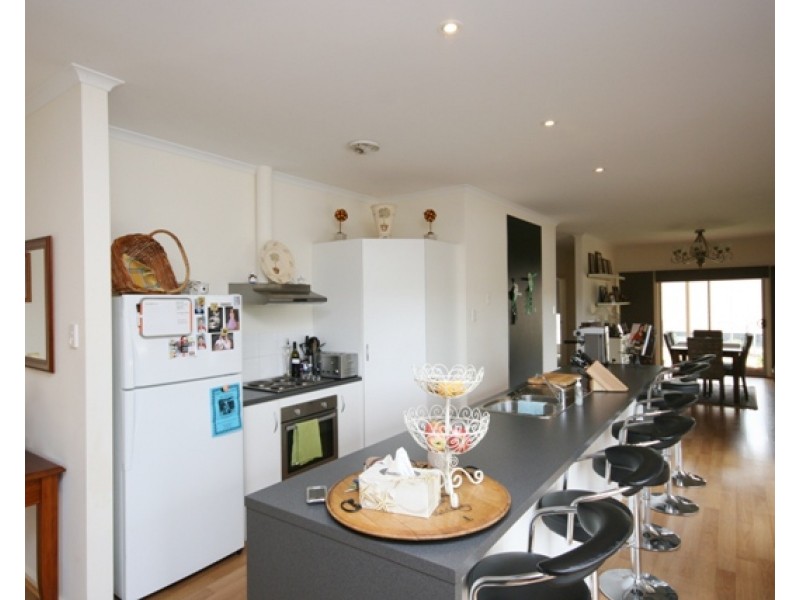 13 Michael Court, Clare SA 5453