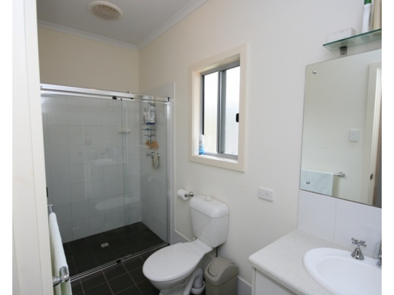 13 Michael Court, Clare SA 5453
