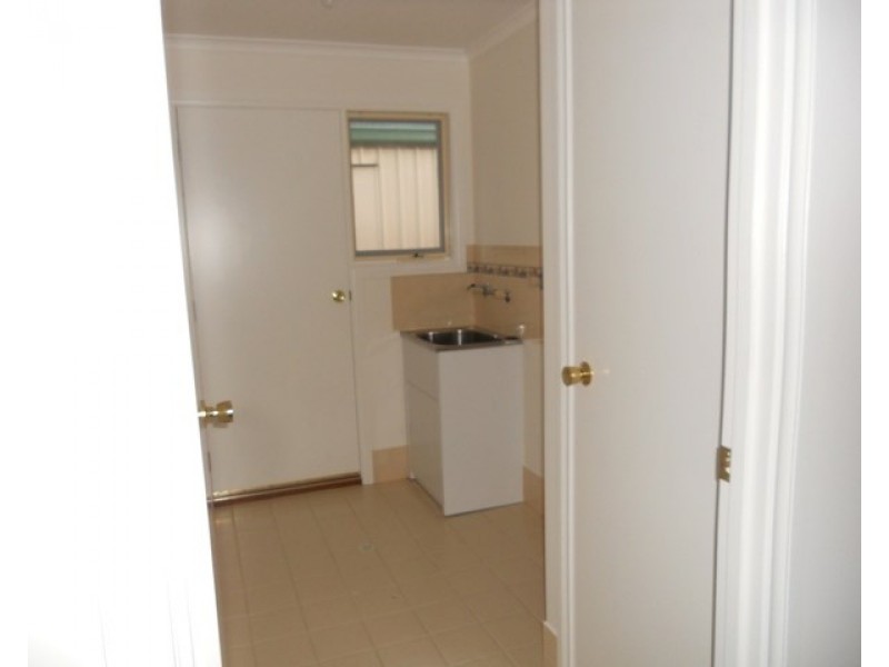 2/5 SCOTLAND Street, Balaklava SA 5461