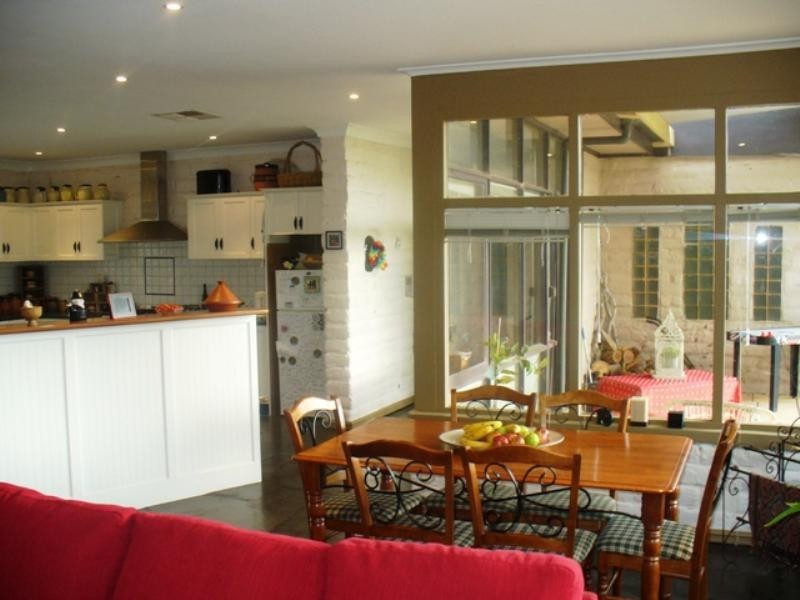 9 Kingston Terrace, Auburn SA 5451