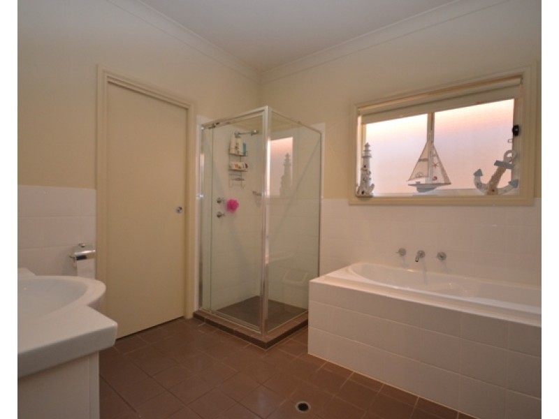 8/372 Main North Road, Clare SA 5453