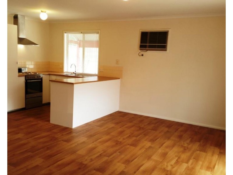 2/37 Agnes Street, Clare SA 5453