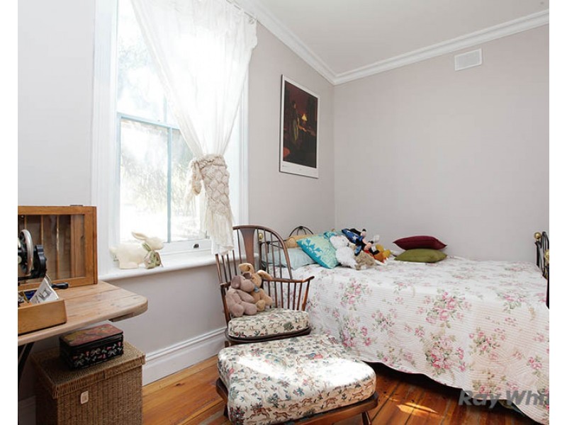 9 St Just Street, Burra SA 5417