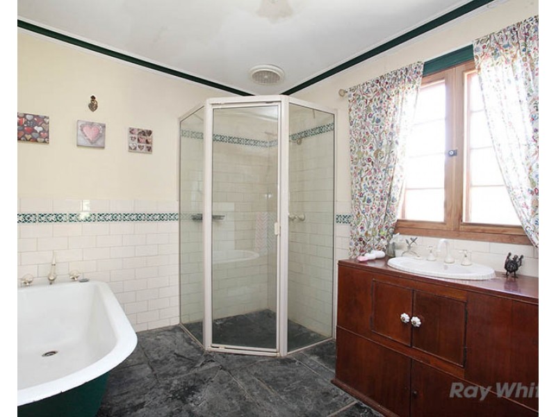 9 St Just Street, Burra SA 5417