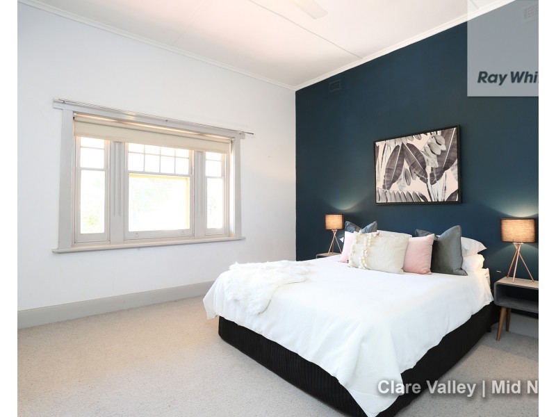 2 Powell Street, Clare SA 5453