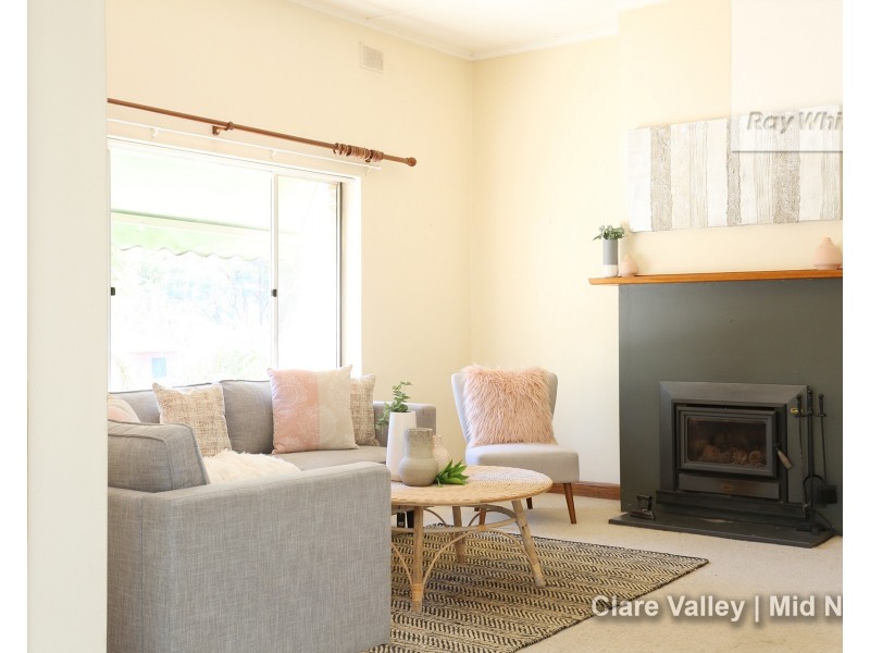 2 Powell Street, Clare SA 5453