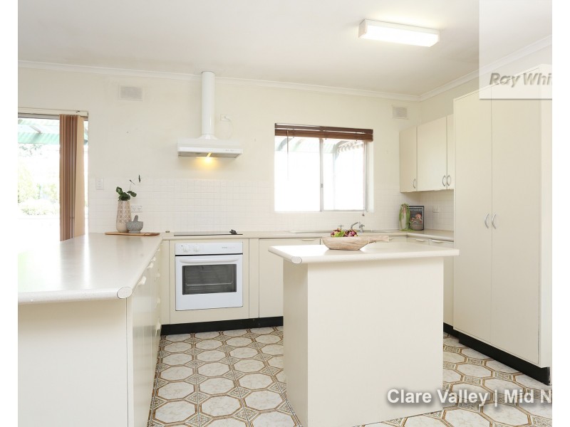 2 Powell Street, Clare SA 5453