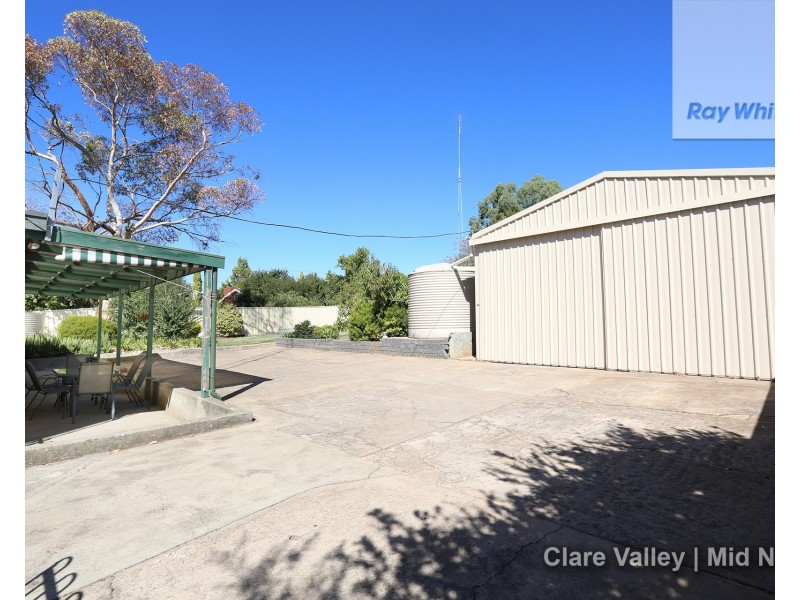 2 Powell Street, Clare SA 5453