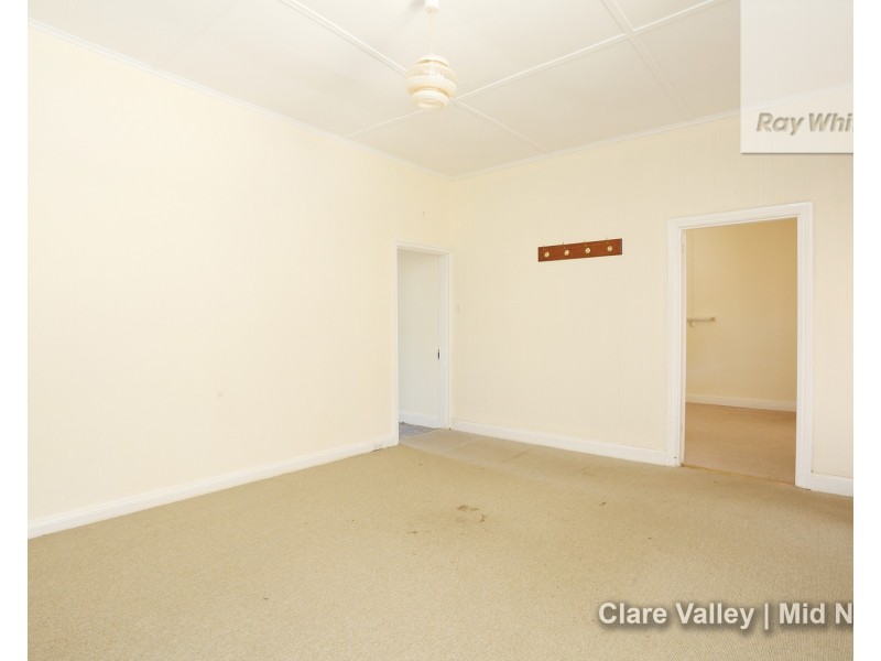 34 Commercial Street, Burra SA 5417